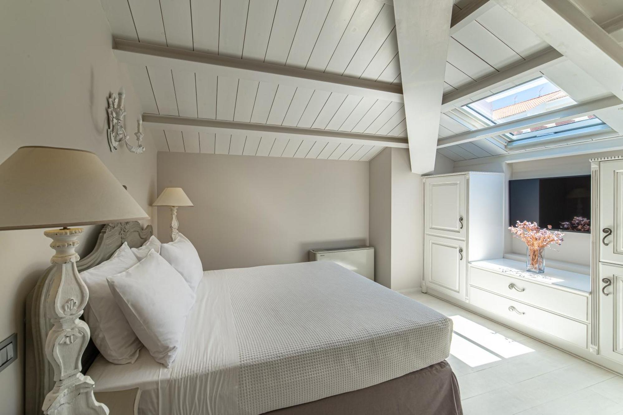 Micra Anglia Boutique Hotel & Spa Andros Town Exterior photo